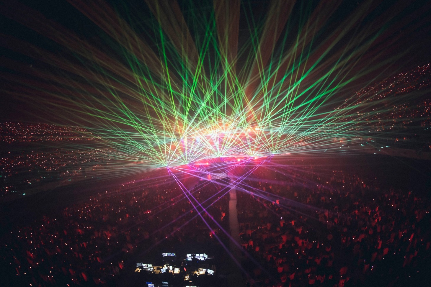 「Eve Asia Tour 2024 追加公演『文化』」ツアーファイナルの様子。（Photo by Takeshi Yao）