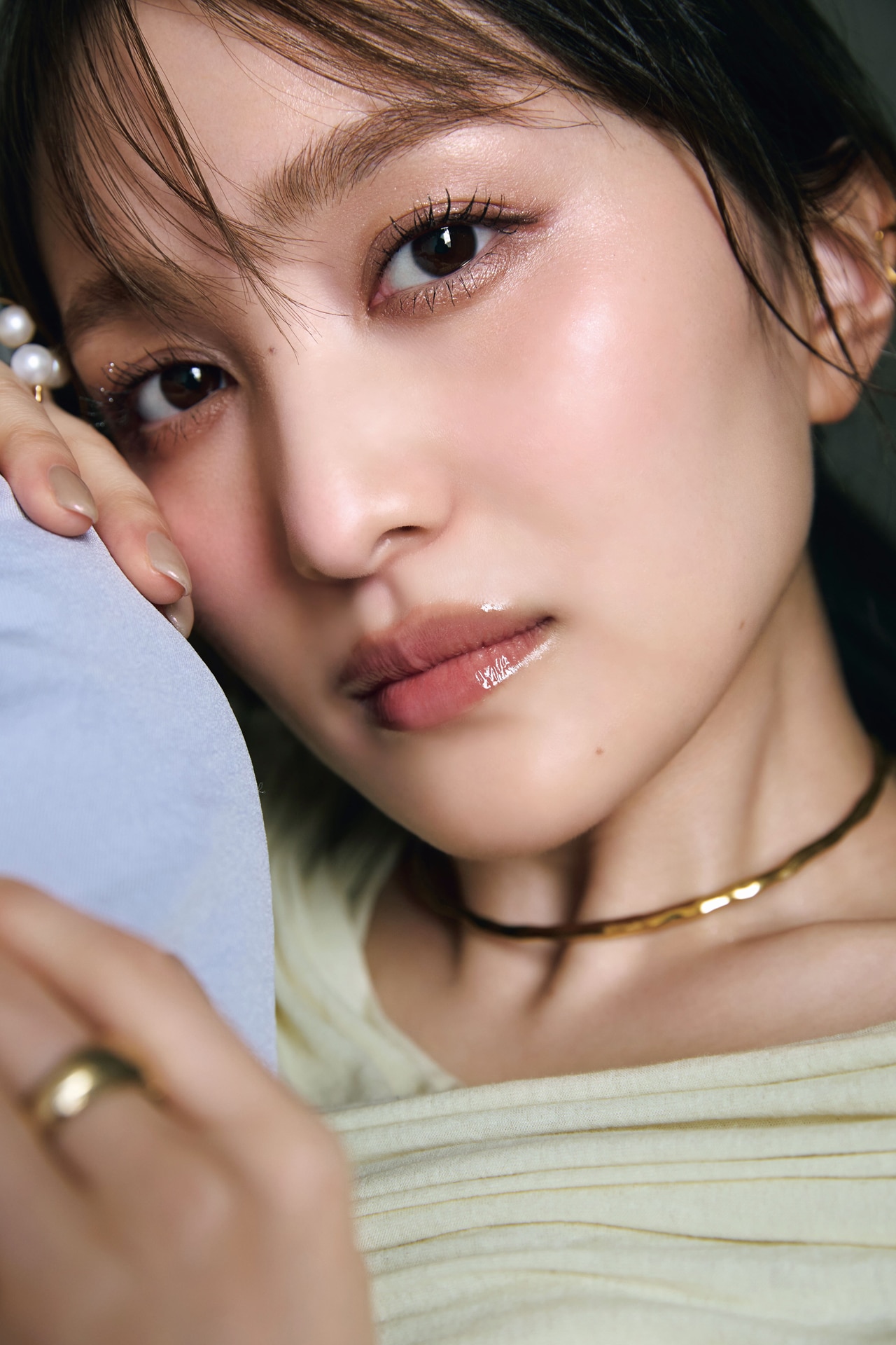 ももクロ百田夏菜子、本日発売「美的」表紙で3パターンのメイク