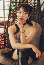 「AKB48 山内瑞葵 1st 写真集 好きになる予感」より。(c)KADOKAWA (c)DH PHOTO/ You Ishii