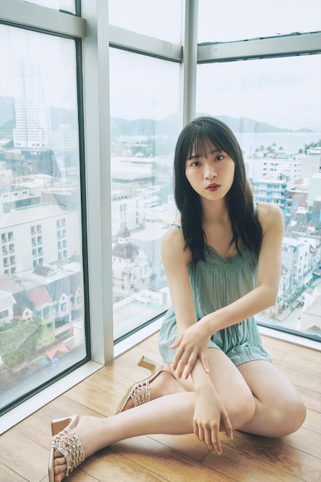 「AKB48 山内瑞葵 1st 写真集 好きになる予感」より。(c)KADOKAWA (c)DH PHOTO/ You Ishii