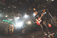 MO'SOME TONEBENDER（撮影：ヤギタツノリ）