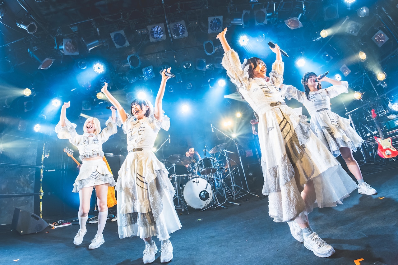 “オルタナティヴアイドル”RAY、アイドルとバンドの壁を壊した対バン企画「Destroy the Wall」