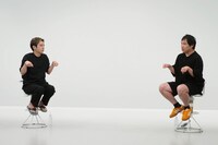 左から二宮和也、せいや。(c)テレビ東京