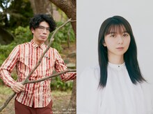 左から片桐仁、上白石萌歌。(c)テレビ東京