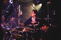 シマダボーイ（Perc）（撮影：松永樹）