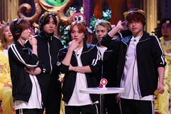 Travis Japan宮近海斗、中村海人、七五三掛龍也、吉澤閑也、松倉海斗が“ハチミツ芸人”とコラボ