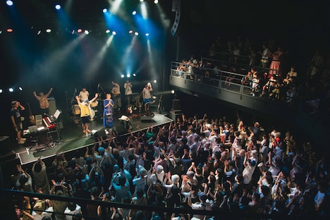 片想い「からまるNOW！」東京公演の様子。（撮影：廣田達也）