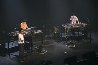 tofubeatsとパソコン音楽クラブ。（撮影：yuma yoshitsugu）