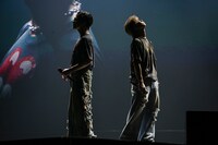 左から今市隆二、北山宏光。