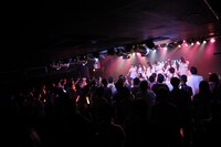 my favによるフリーライブの様子。(c)GATE Inc.