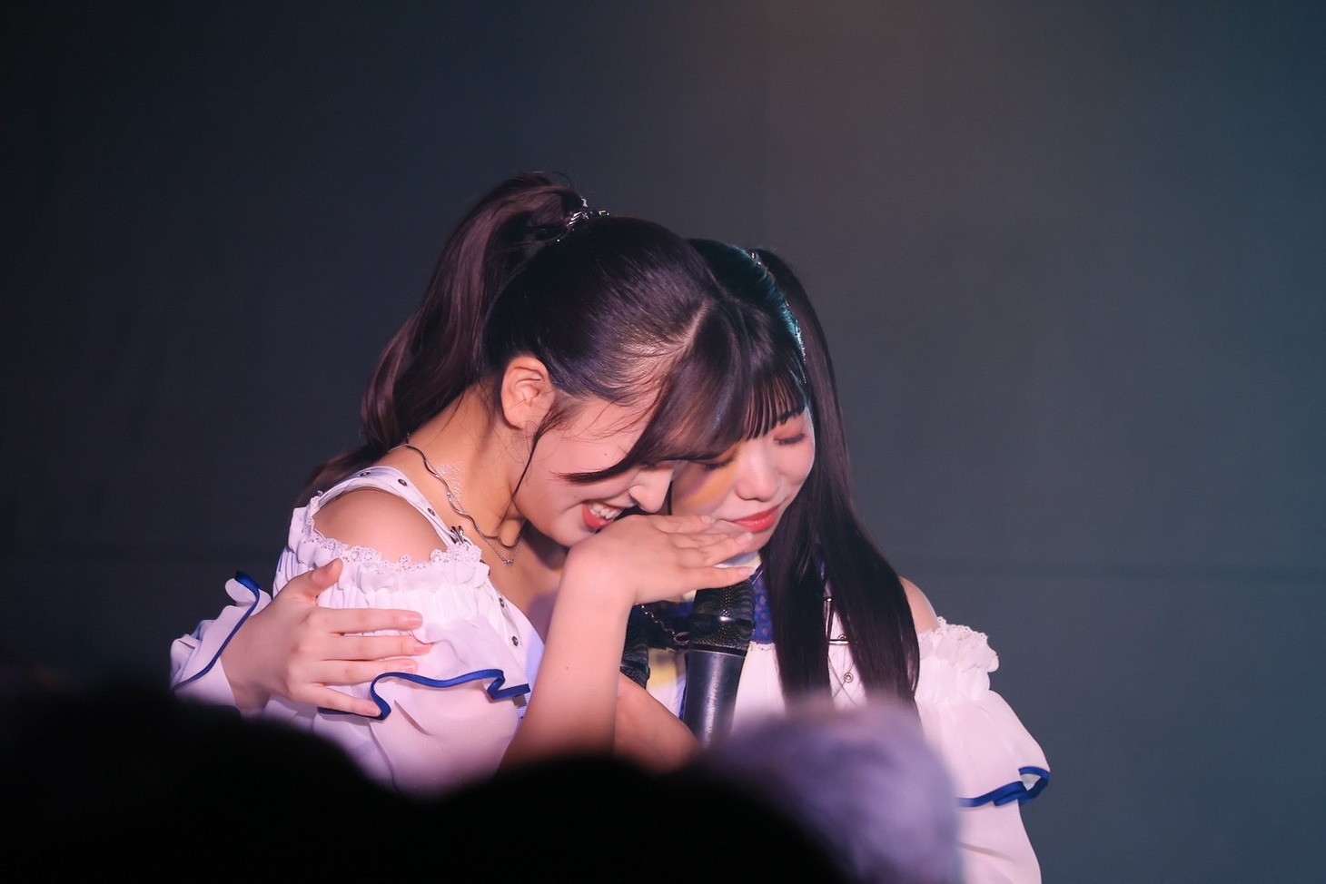 my favによるフリーライブの様子。(c)GATE Inc.