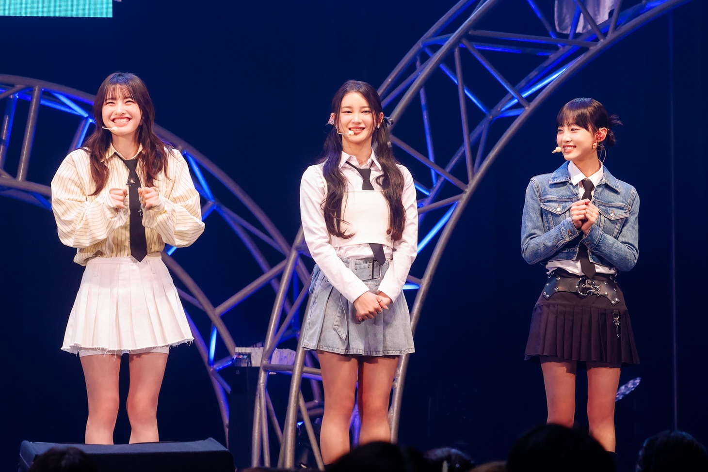 左からCOCORO、MIU、SHIZUKU。(c)LAPONE GIRLS