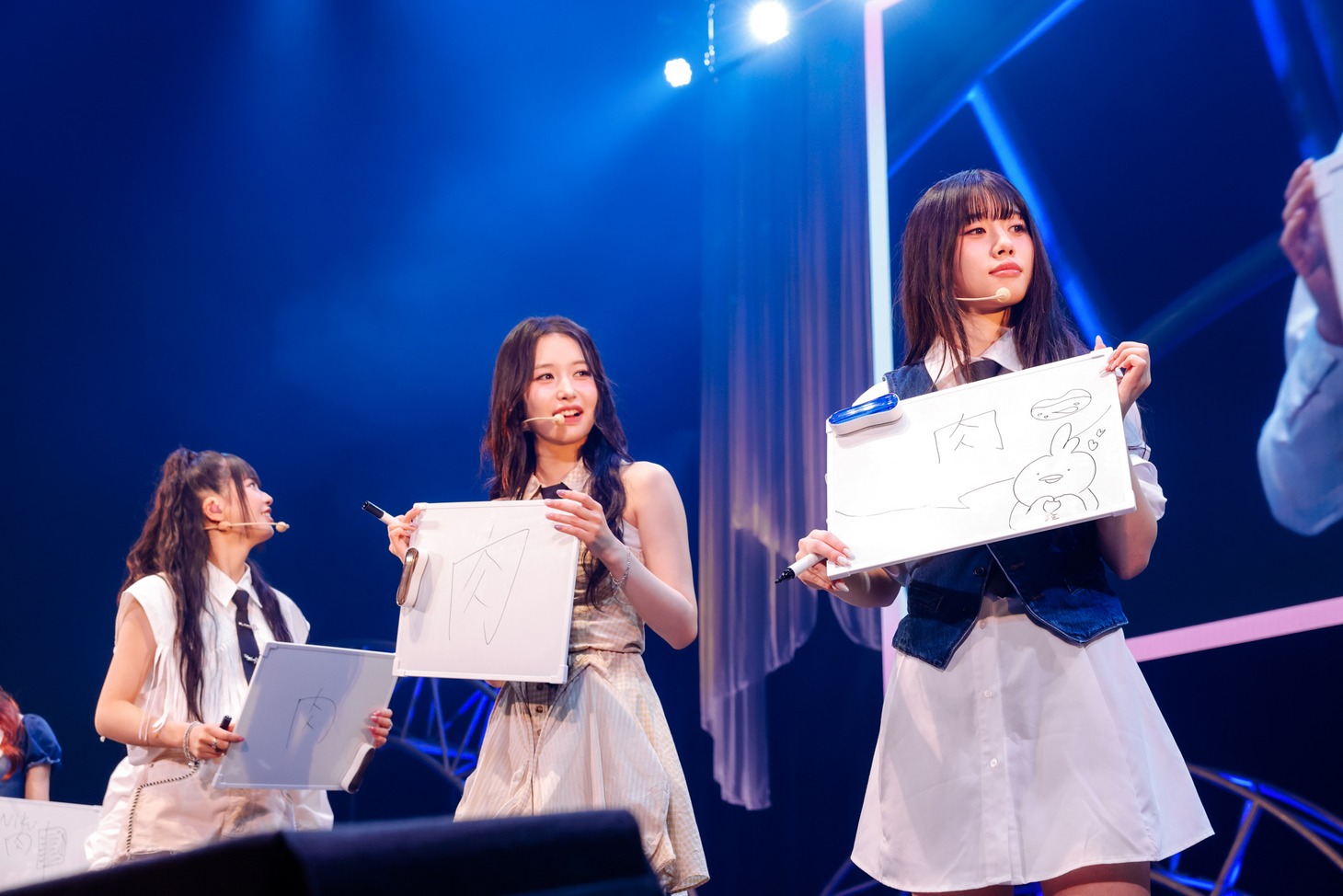 ゲーム「答えを合わせましょう」の様子。 (c)LAPONE GIRLS