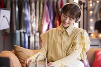 ロッテ「ガーナチョコレート」新CMメイキングより。