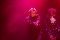 濱中元嗣（左）