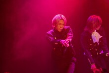 濱中元嗣（左）