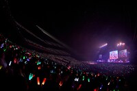 超特急と2万人の8号車。