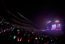 超特急と2万人の8号車。