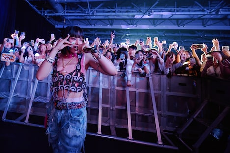 HARVEY。「XG 1st WORLD TOUR "The first HOWL"」香港公演より。