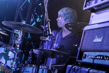 八木優樹（Dr, Cho / KEYTALK）（撮影：丸山恵理［ロフトプロジェクト］）