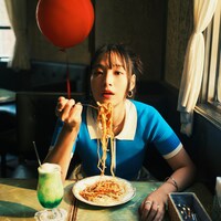 yomm「スクランブル - 東京」アートワーク