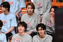 驚く大倉空人（原因は自分にある。 / 中央）。