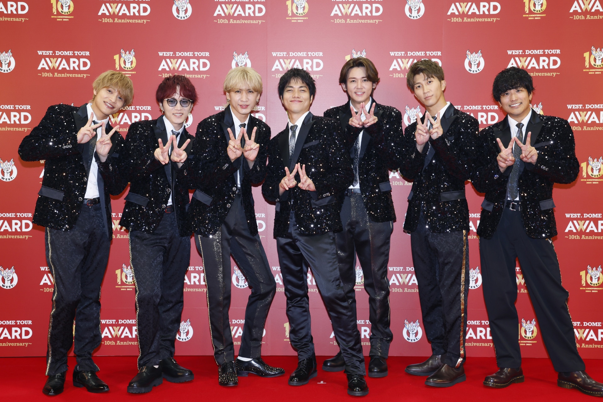 WEST. DOME TOUR AWARD ～10th Anniversary～」東京ドーム公演の様子