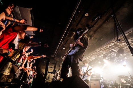 滝善充（G / 9mm Parabellum Bullet）（撮影：丸山恵理［ロフトプロジェクト］）