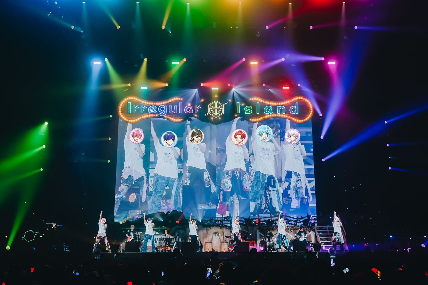 「いれいす Summer Tour 2024 Irregular Vacation -Island-」ファイナルの様子。（写真提供：VOISING）