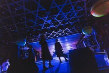 「スパンコールグッドタイムズ RELEASE ONEMAN SHOW 『キネマとユニバース』」大阪・ユニバース公演の様子。（Photo by Satoki Demoto）