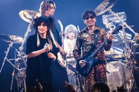 千秋（DEZERT）とKen（L'Arc-en-Ciel）。