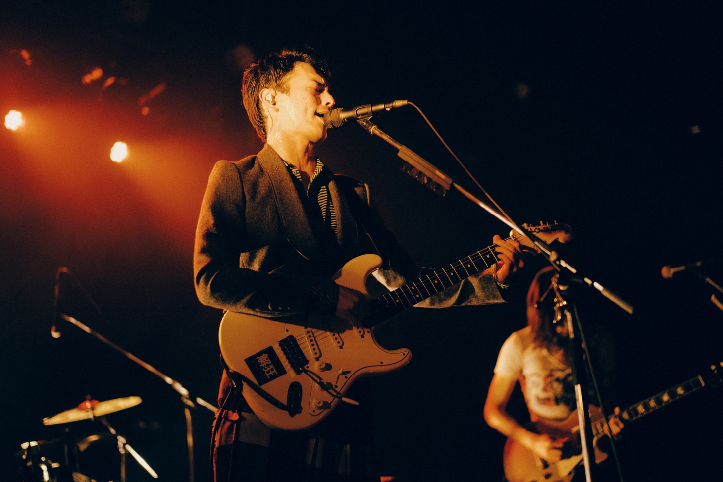 玉置周啓（Vo, G）（Photo by renzo masuda）