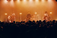 「MONO NO AWARE 追加公演 / LIQUIDROOM 20th ANNIVERSARY」の様子。（Photo by renzo masuda）