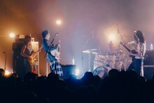 「MONO NO AWARE 追加公演 / LIQUIDROOM 20th ANNIVERSARY」の様子。（Photo by renzo masuda）