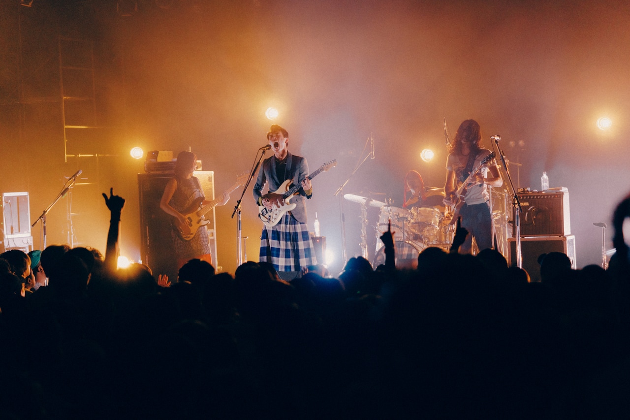 MONO NO AWAREはライブが楽しくて仕方ない、嵐の夜に“同釜”たちと繰り広げた祝宴