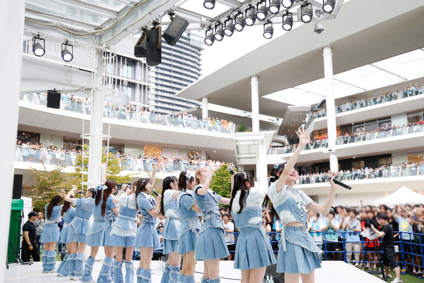 ≠ME「夏が来たから」リリース記念イベントの様子。(c)YOANI
