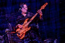 後鳥亮介（B / indigo la End）（Photo by Yuya Sugiura）