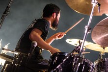 佐藤栄太郎（Dr / indigo la End）（Photo by Yuya Sugiura）