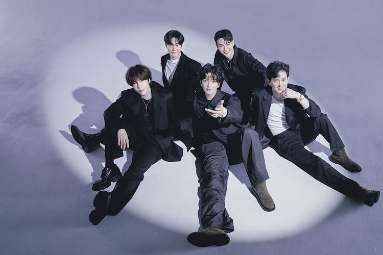 超新星、3年ぶり新作「HEAVEN」はメモリアルイヤーにふさわしい8形態 