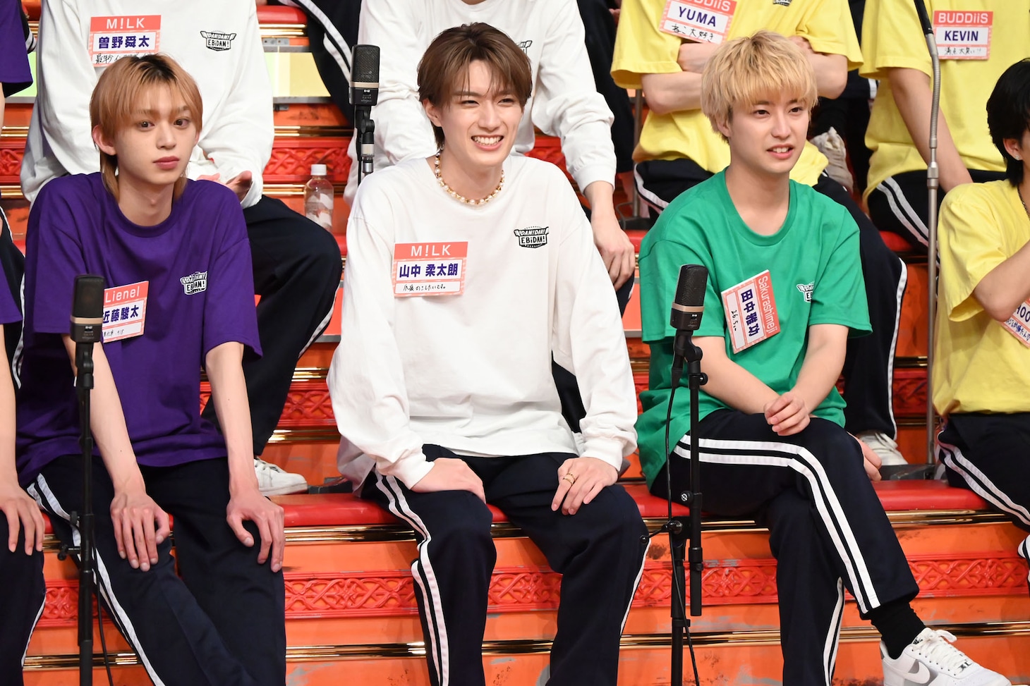 左から近藤駿太（Lienel）、山中柔太朗（M!LK）、田中雅功（Sakurashimeji）。