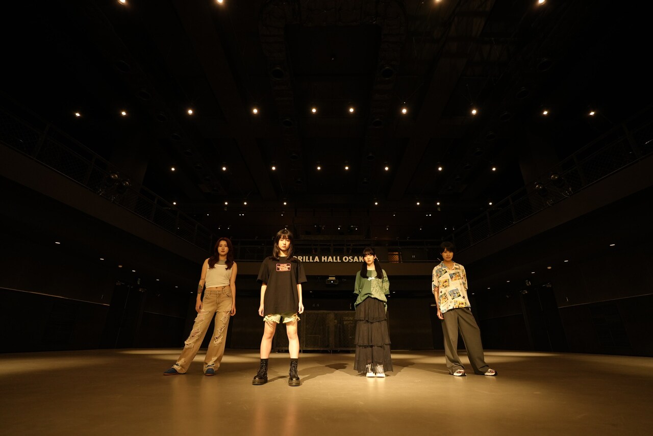 左からRuu、AIK、松下恭子、モリヲ。