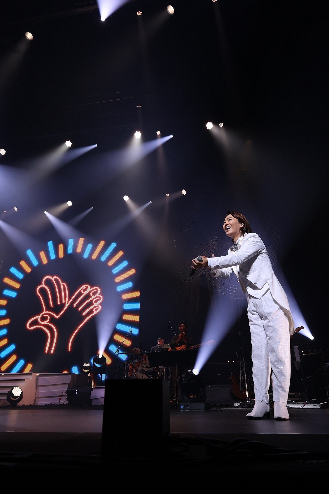 氷川きよし復帰後初ツアー大阪ライブ大盛況、TM NETWORK「SEVEN DAYS