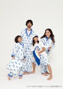 イルカのイルカくん×NOWHAWコラボ商品のルック。