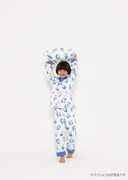 イルカのイルカくん×NOWHAWコラボ商品のルック。