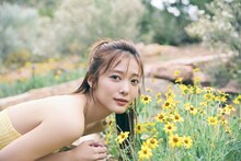 田村保乃（櫻坂46）2nd写真集「隣の席になりたい」より。（撮影：三瓶康友）(c)講談社