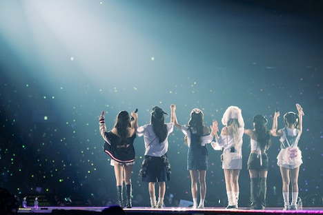 「IVE THE 1ST WORLD TOUR 'SHOW WHAT I HAVE' IN JAPAN」東京ドーム公演の様子。（撮影：田中聖太郎写真事務所）