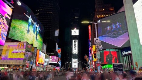 タイムズスクエアの街頭広告。