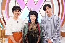 「with MUSIC」より左から有働由美子、Superfly、松下洸平。