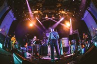 KID FRESINOを迎えたパフォーマンスの様子。（撮影：森好弘）