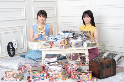 左から乃木坂46の冨里奈央、池田瑛紗。